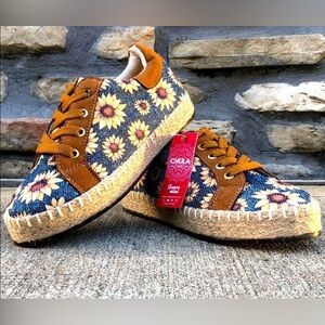 Women's Sunflower Sneakers - Blue and Tan by Chula